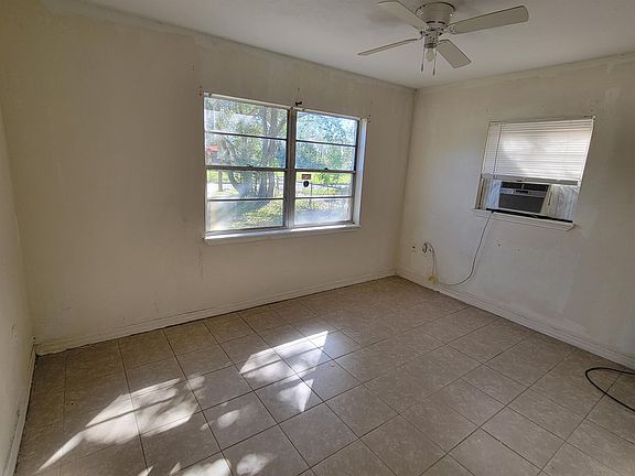 3rd image of 3031 Herold Dr