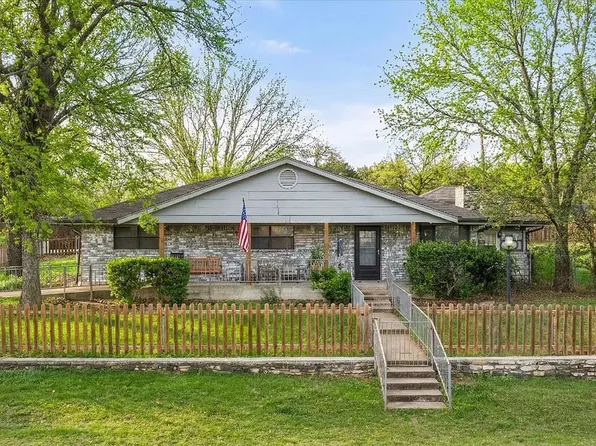 2708 Cedarhill St, Granbury, TX 76048