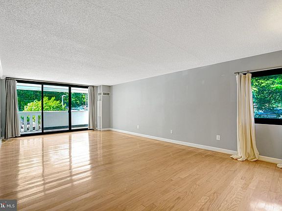 3rd image of 6101 Edsall Rd APT 302