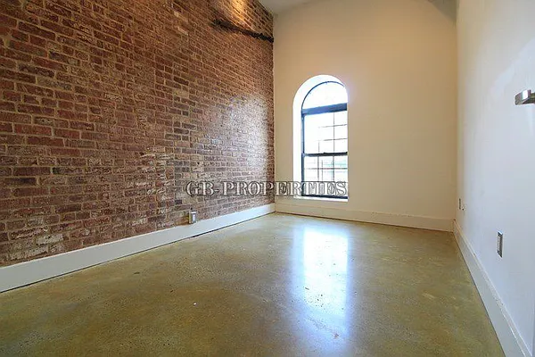 Rented by null | media 4