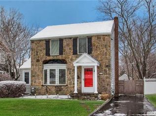 51 Roe Blvd, Patchogue, NY 11772