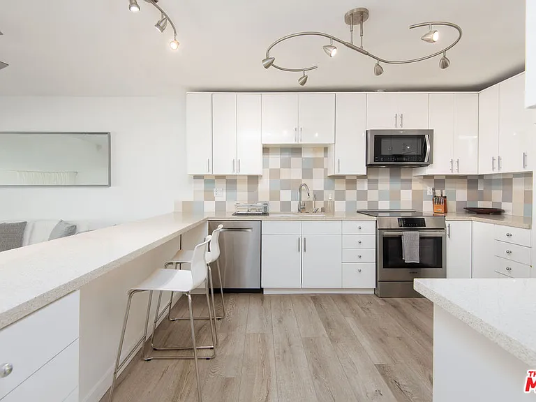 18063 Coastline Dr — Photo 13
