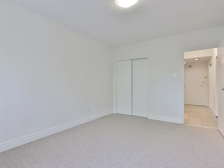 494 Avenue Rd #B — Photo 6