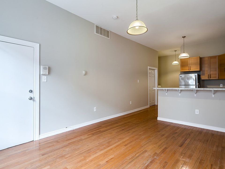 1st image of 1110 Mount Vernon St #1