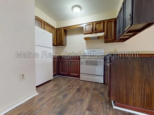 47 Sanford St APT 6, Bangor, ME 04401