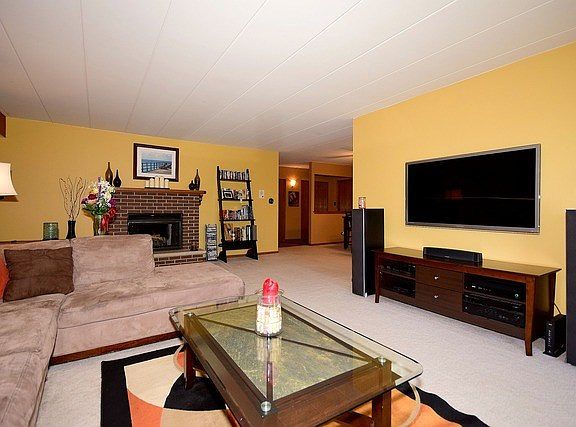 4th image of 11012 S Theresa Cir APT 2D