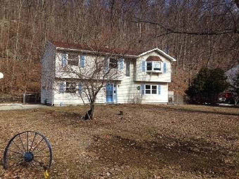 1st image of 75 Woodland Dr