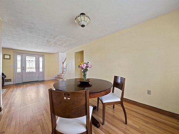 4th image of 19 Selwyn Rd