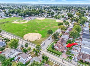 195 Berry St, Valley Stream, NY 11580