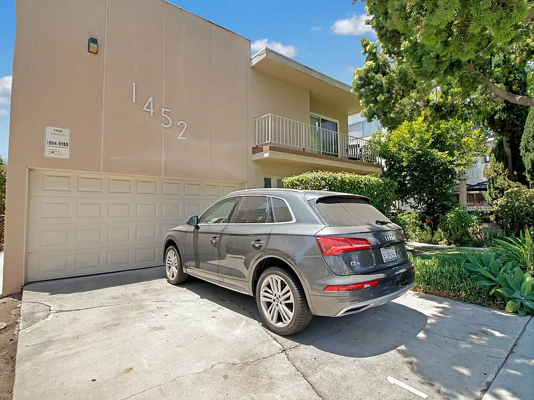 1452 Berkeley St #2 — Photo 22