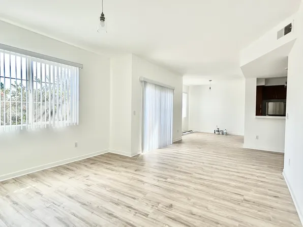 9731 Vesper Ave APT 3, Panorama City, CA 91402
