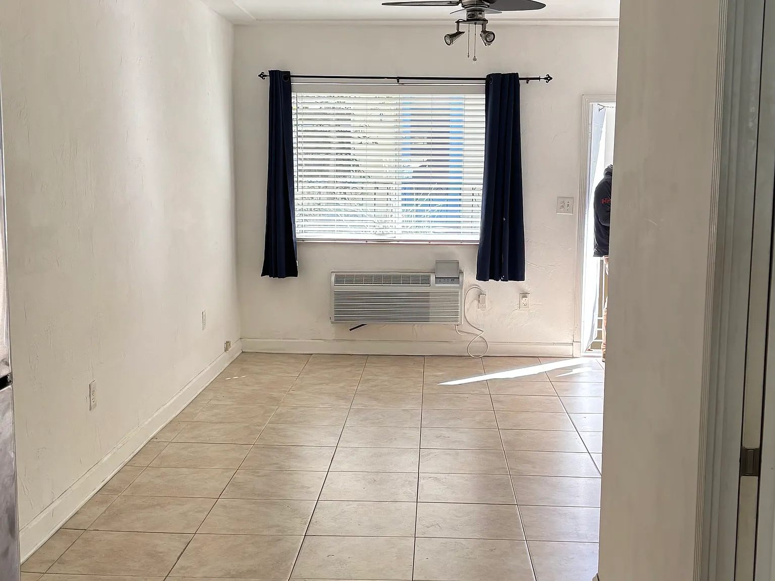 1333 Meridian Ave — Photo 3