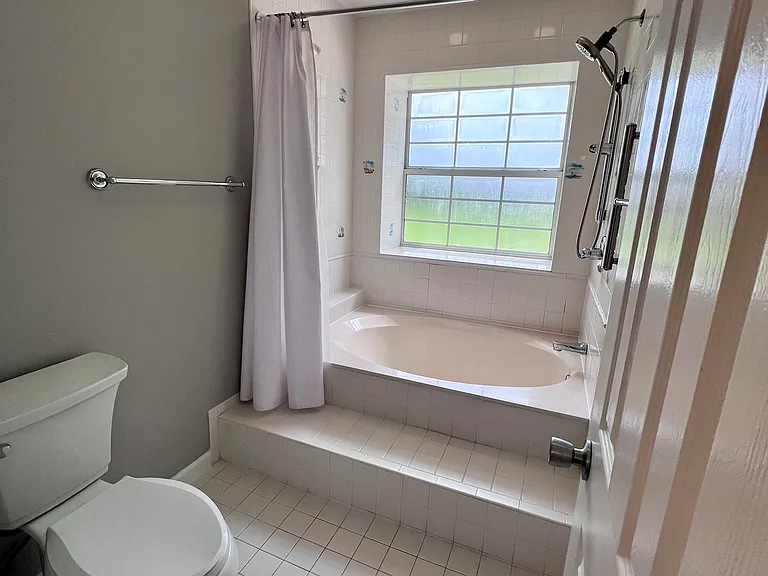 2111 Pentland Rd — Photo 17
