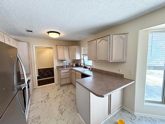 4th image of 5726 37th St
