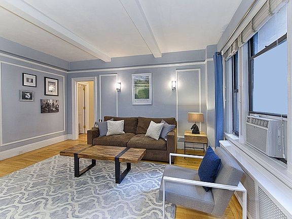 2nd image of 215 W 75th St APT 6H