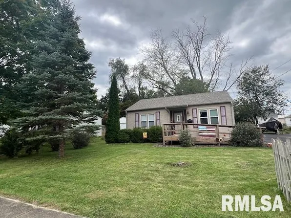 114 S Lawndale Ave, Washington, IL 61571