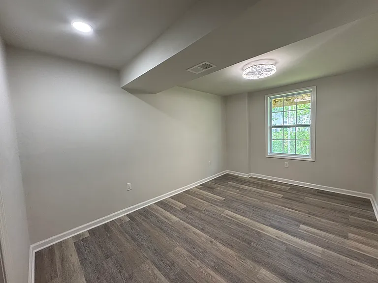 201 Thicket Dr — Photo 21