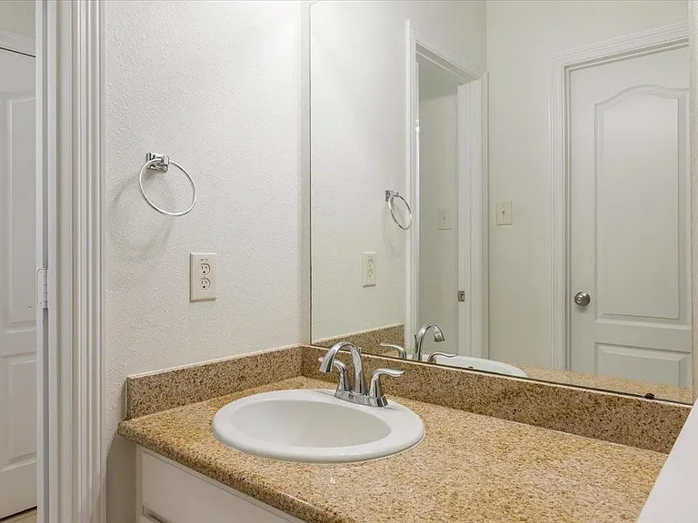 18901 N Bee Cave Springs Cir — Photo 31