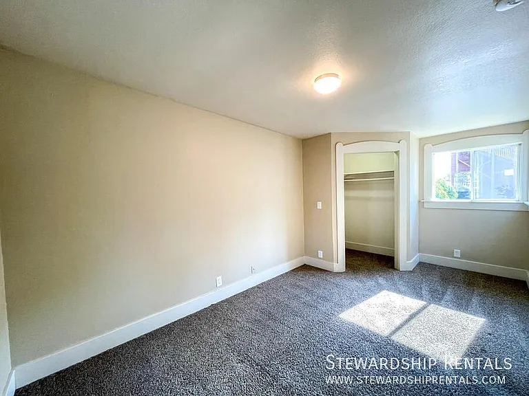 1745 Olive St — Photo 15