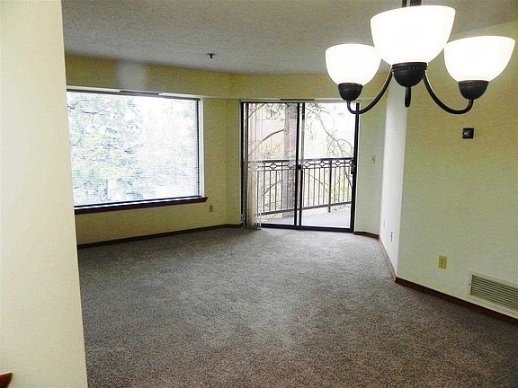 5th image of 221 E Rockwood Blvd APT 301