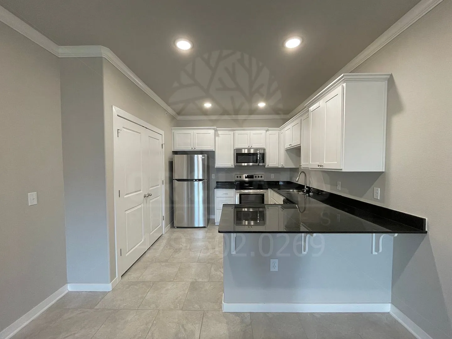 1900 E. Brookview Circle — Photo 3