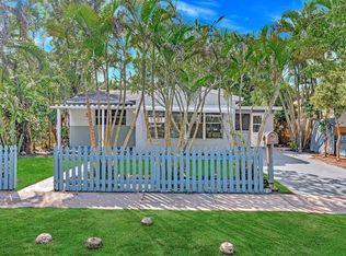 253 SW 7th St #A, Dania, FL 33004
