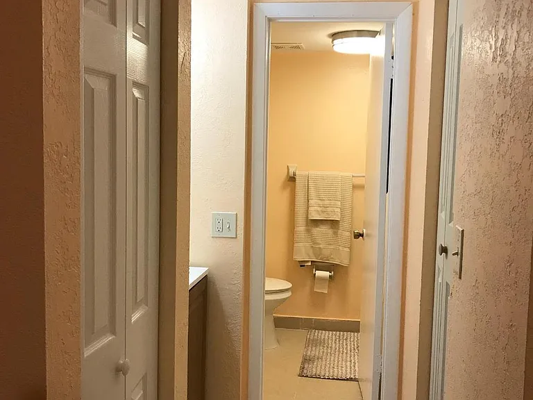 5825 W 25th Ct — Photo 6