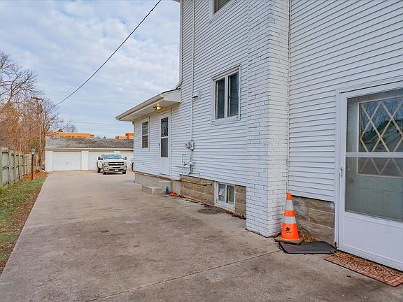 5th image of 130 Highland St