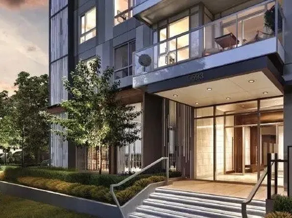 5693 Elizabeth St #403, Vancouver, BC V5Y 3K1