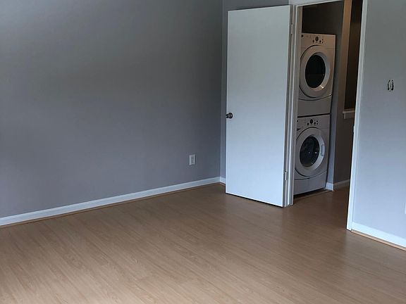 3rd image of 7700 Creekbend Dr APT 30