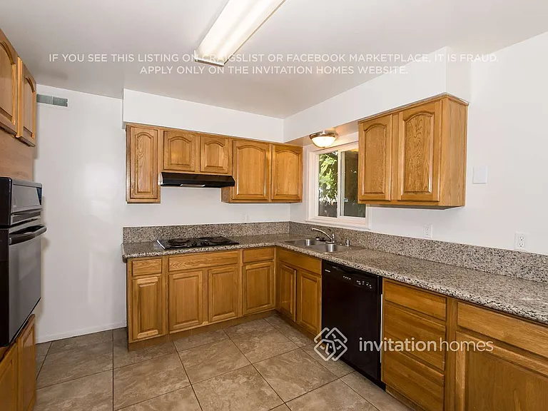 4553 Goya Pkwy — Photo 9
