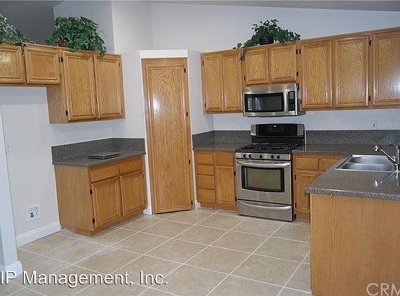 2nd image of 12739 Heron St