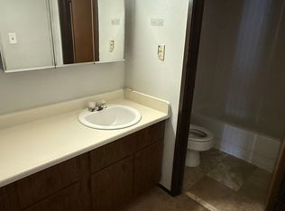 2014 10th Ave E, Williston, ND 58801