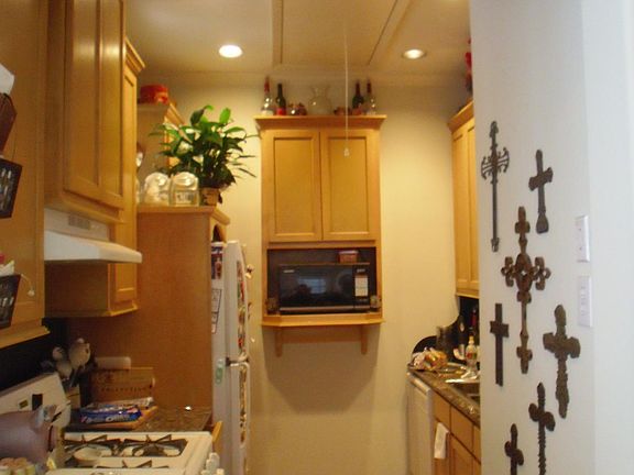 4th image of 4038 Lemmon Ave Ste 201
