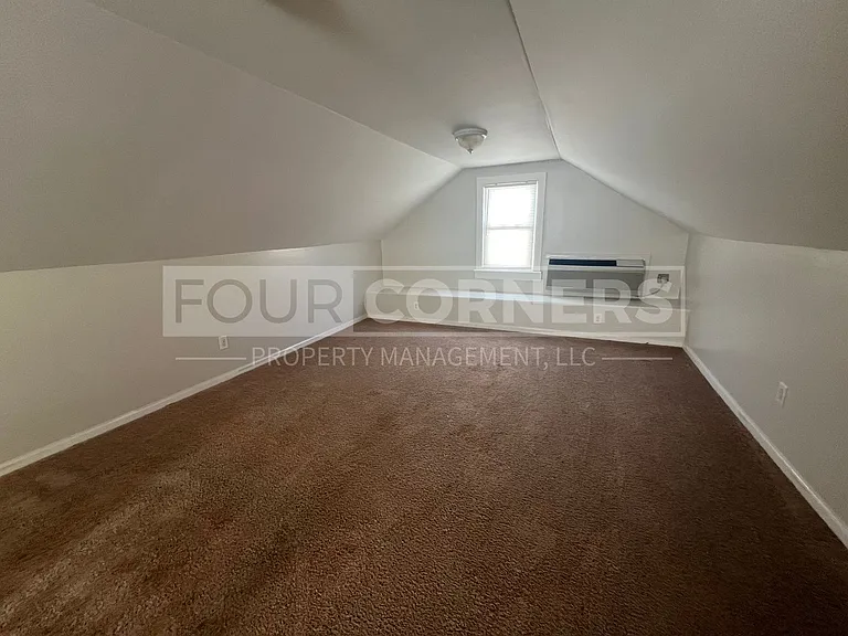 1901 Merritt Dr — Photo 14