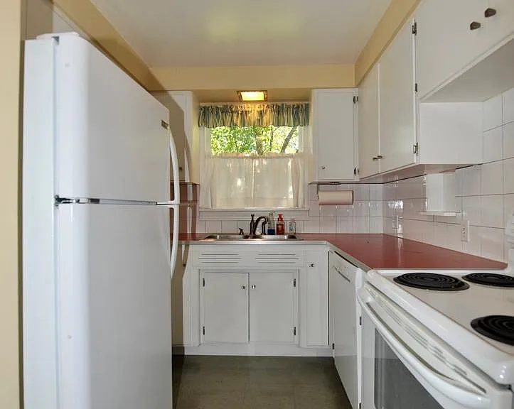 1223 E Saint Maries Ave — Photo 10