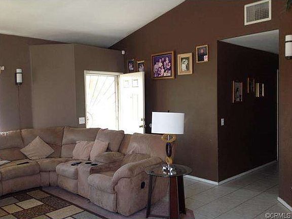 4th image of 15090 El Molino St