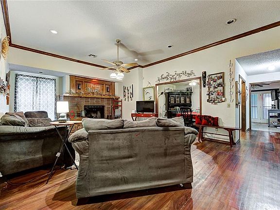 5th image of 9108 NW 99th St