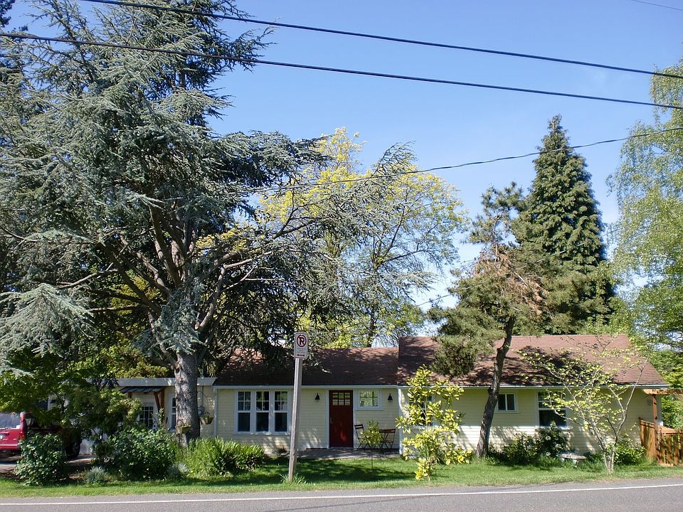 1st image of 601 Grow Ave NW