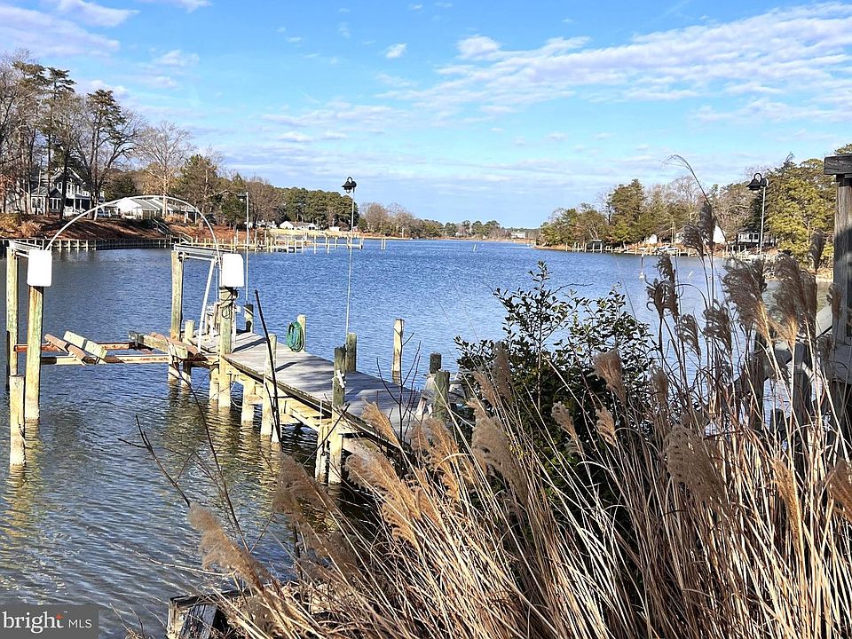 1st image of 152 Swann Ct