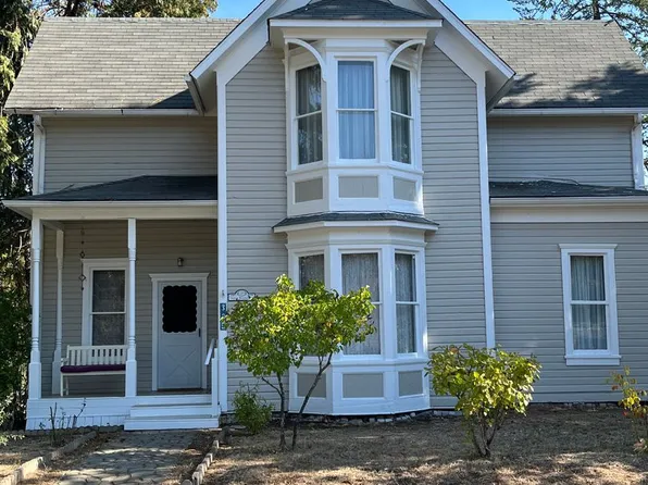325 NW Pine St, Canyonville, OR 97417
