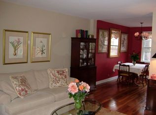 4307 35th St S, Arlington, VA 22206
