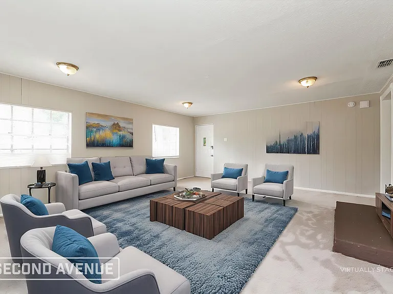 1021 Lake Forest Blvd — Photo 2