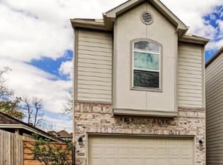5842 Darling St #B, Houston, TX 77007
