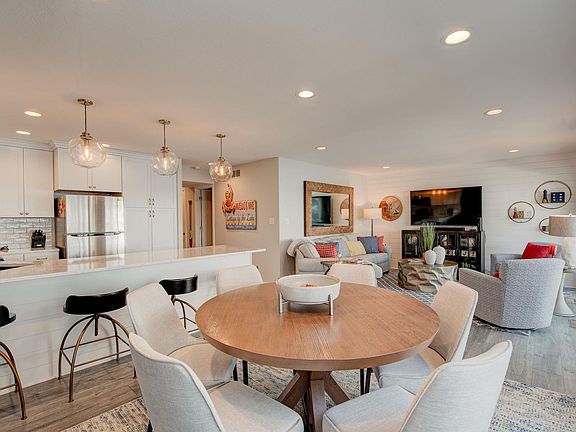 3rd image of 65 Lakeshore Dr #C3