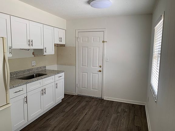3rd image of 609 N Stella Ave APT A