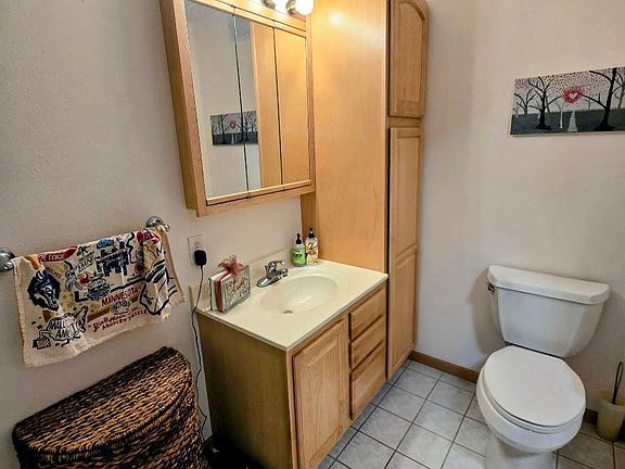 5th image of 807 8th St SW