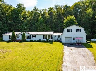 9853 Livermore Rd, Fredonia, NY 14063