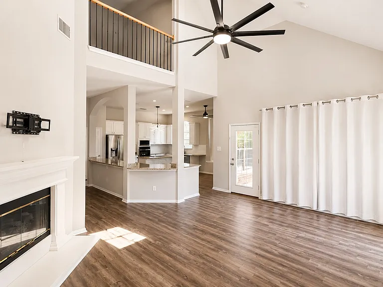 2416 McCarran Dr — Photo 20