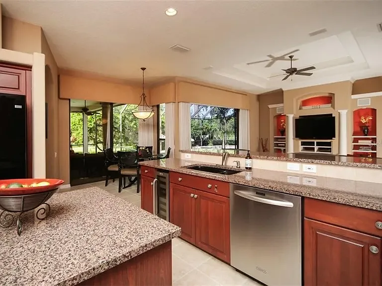 8612 Woodbriar Dr — Photo 15